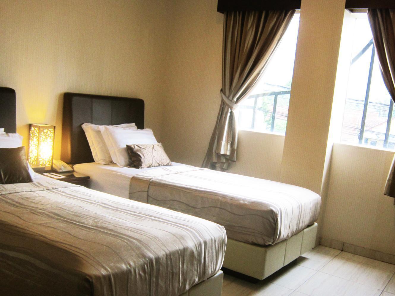 סמאראנג Hotel C3 מראה חיצוני תמונה
