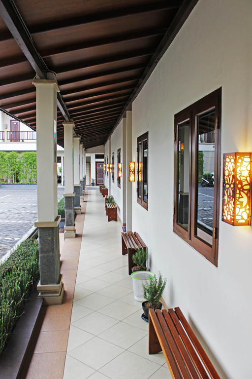 סמאראנג Hotel C3 מראה חיצוני תמונה