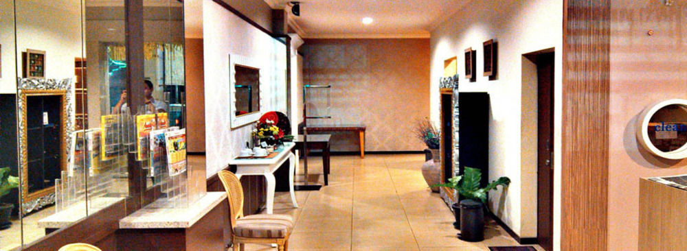 סמאראנג Hotel C3 מראה חיצוני תמונה