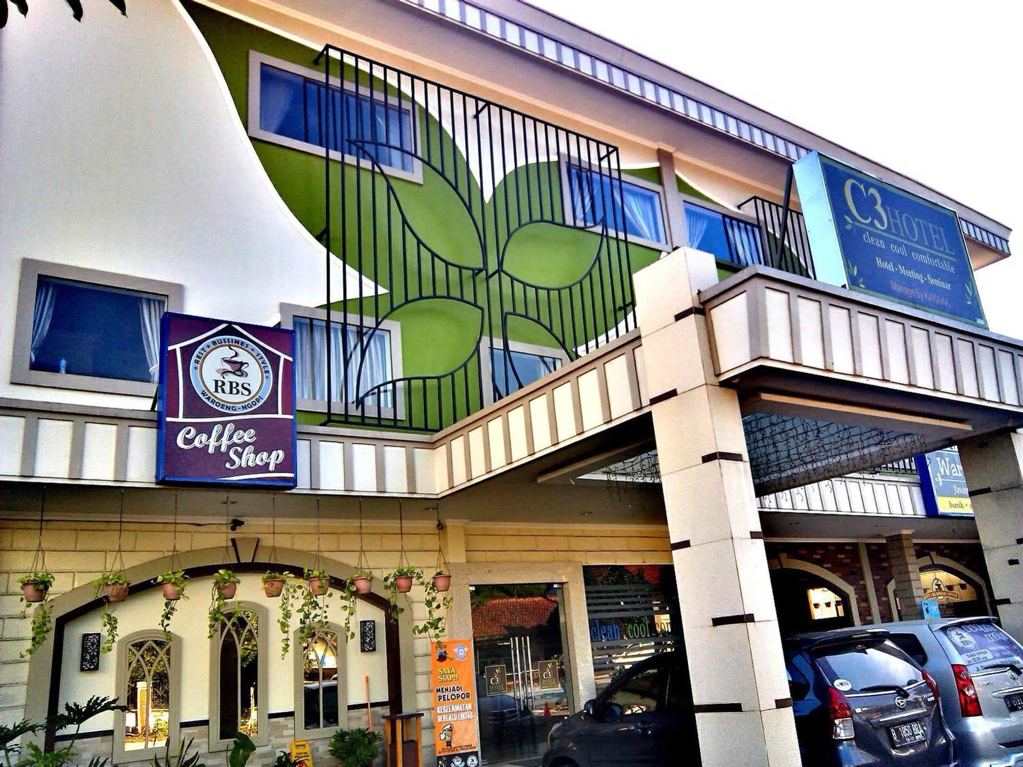 סמאראנג Hotel C3 מראה חיצוני תמונה
